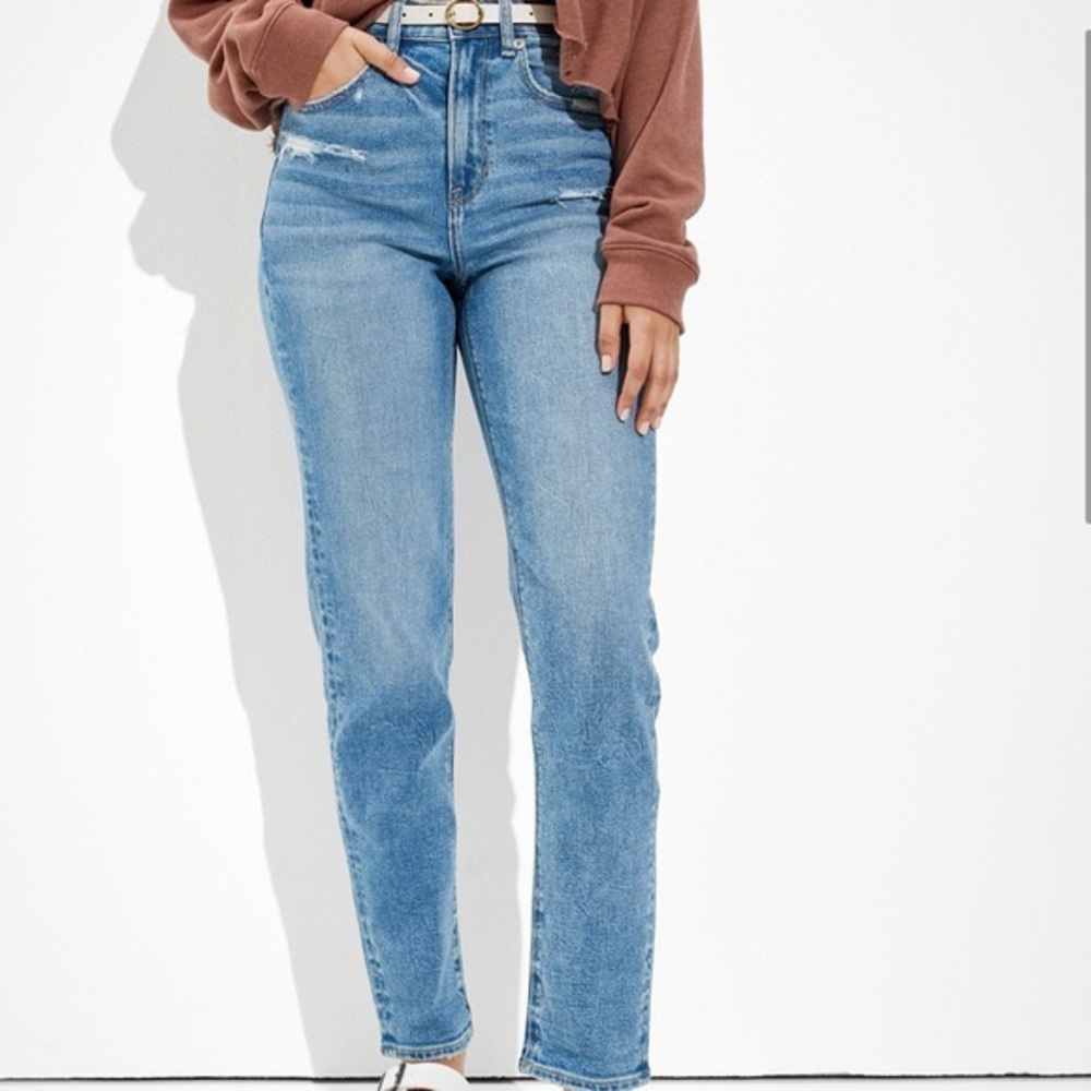 American Eagle Distressed Medium Wash Mom Straight Leg Casual Relaxed Jeans